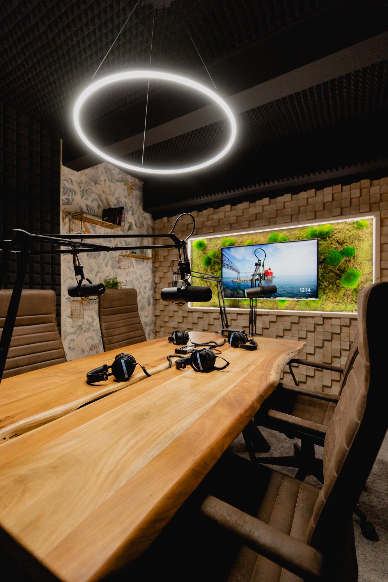 PODCASTER — 2